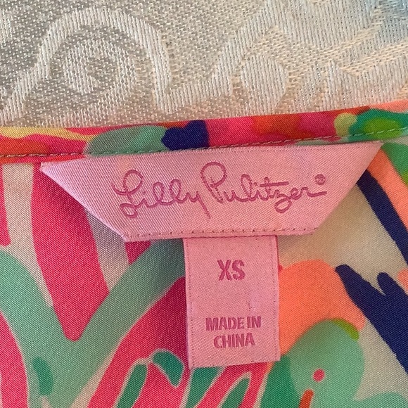 100% silk Lily Pulitzer top… Size XS - Picture 4 of 4